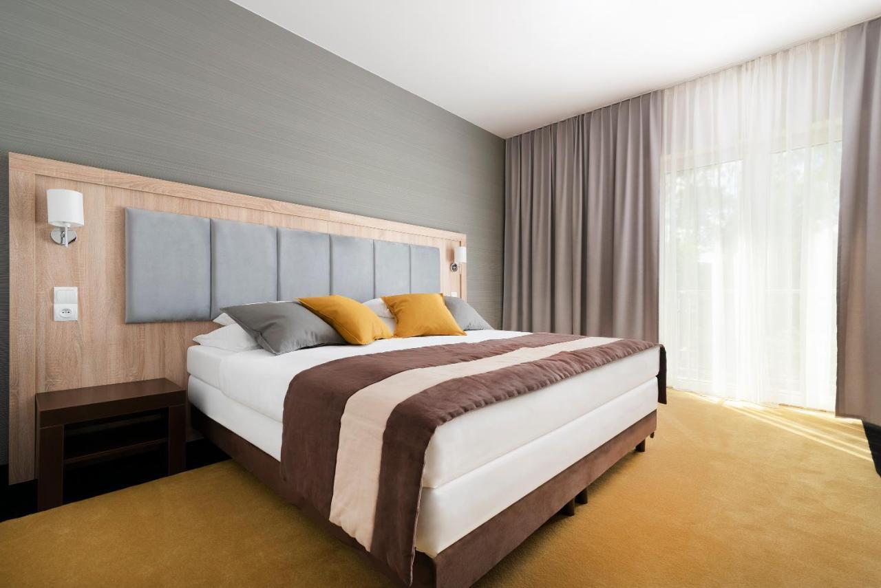 Hotel & Spa Polesie Białka エクステリア 写真