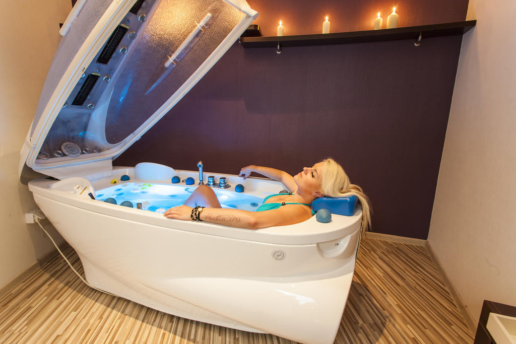 Hotel & Spa Polesie Białka エクステリア 写真